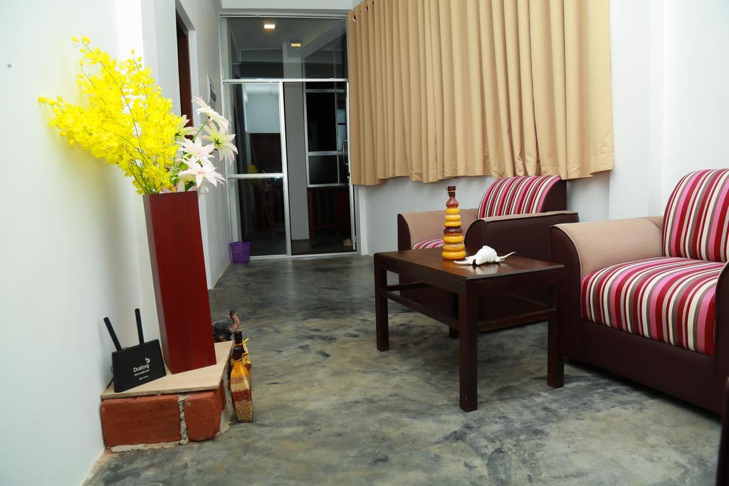 Four Season Guest House Tangalle Esterno foto