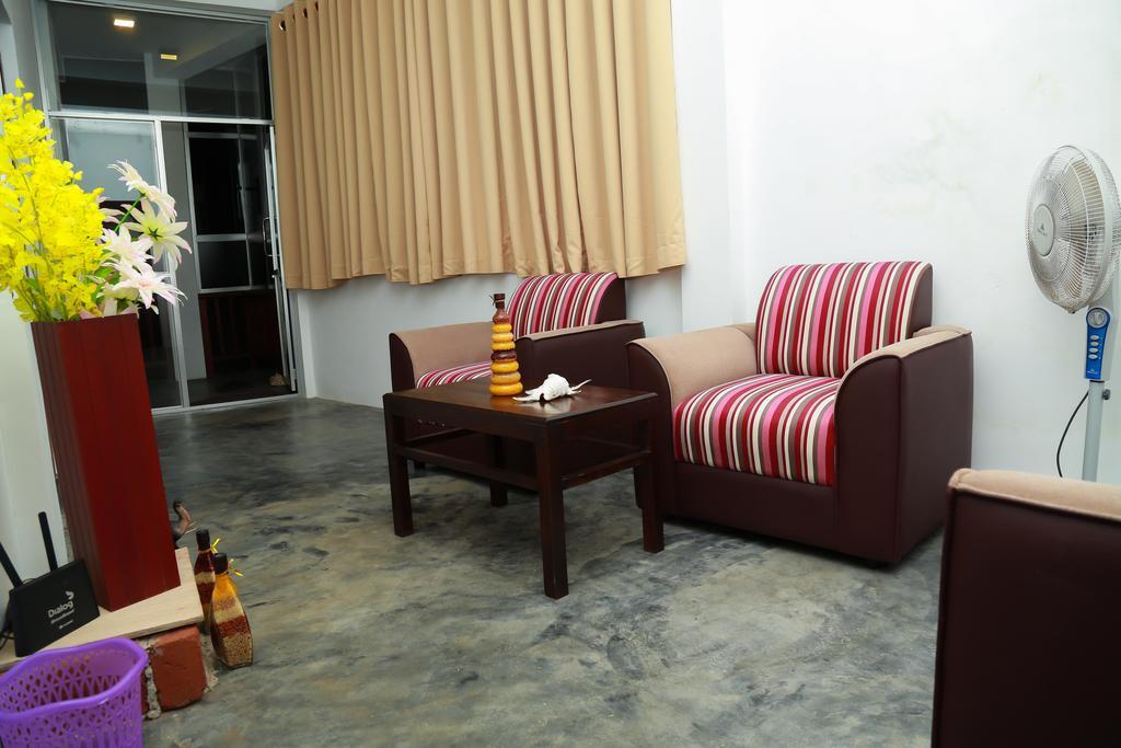 Four Season Guest House Tangalle Esterno foto