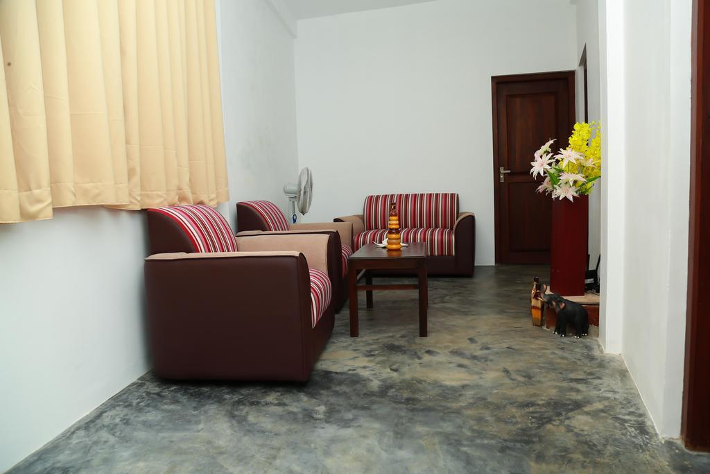 Four Season Guest House Tangalle Esterno foto