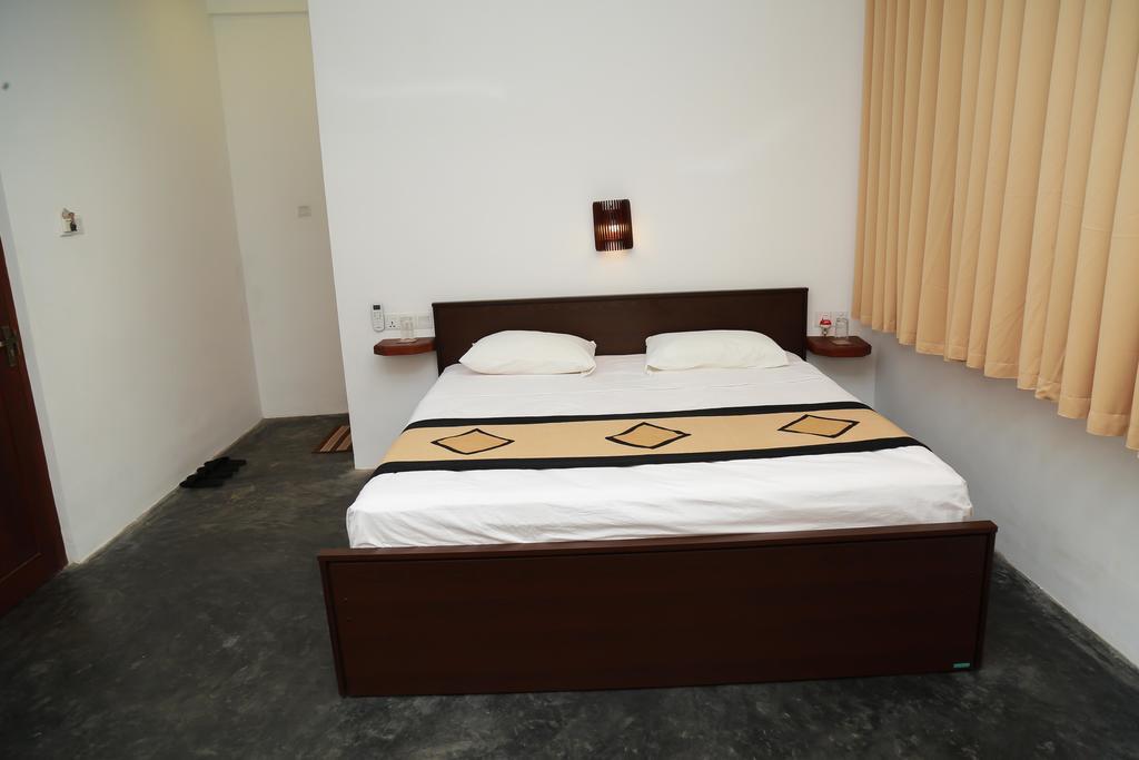 Four Season Guest House Tangalle Esterno foto