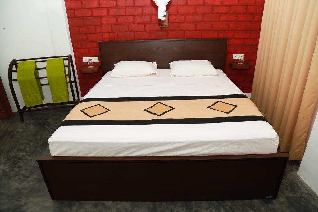 Four Season Guest House Tangalle Esterno foto